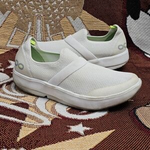 OOFOS OOmg Low All White Mesh Slip On Shoes Womens 8 Recovery Comfort